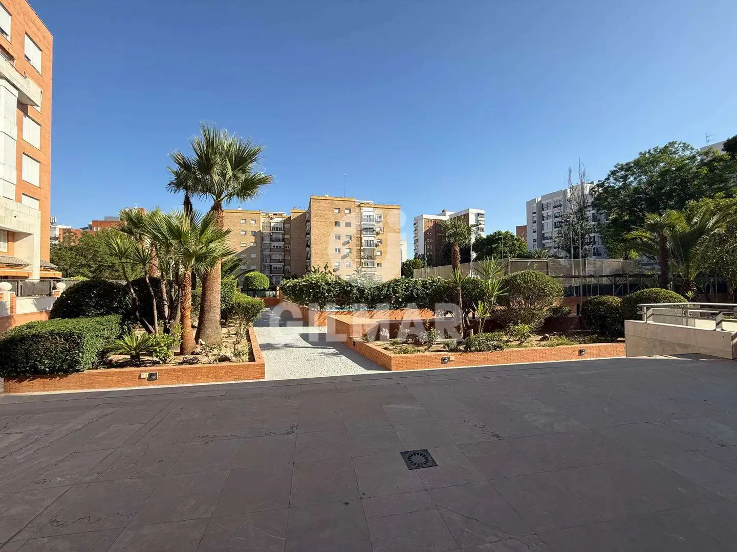 Außenansicht von Wohnung zur Miete in Sevilla mit Klimaanlage, Ofen und Waschmaschine
