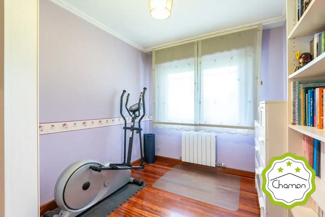 Bedroom of Flat for sale in Santurtzi   with Heating and Storage room