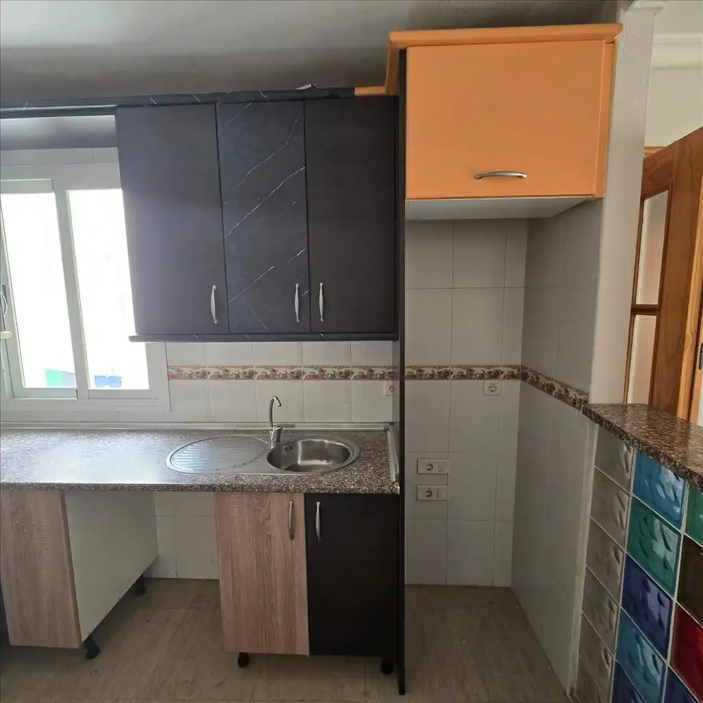 Cuina de Pis en venda en Almería amb Aire condicionat