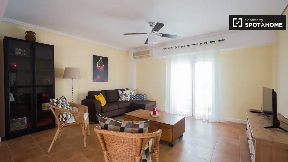 Wohnung mit Terrasse zur Miete in Quatre Carreres, imagen 2