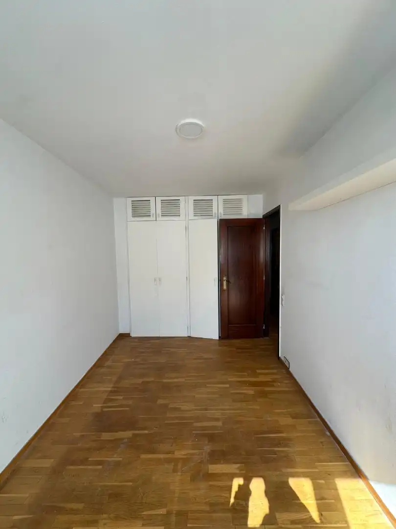 Dormitori de Pis en venda en A Coruña Capital  amb Calefacció, Parquet i Traster