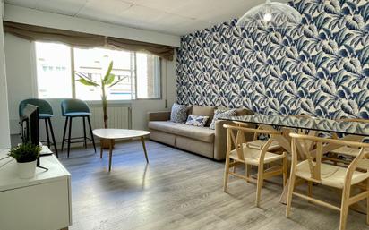 Living room of Flat to rent in  Madrid Capital  with Air Conditioner, Heating and Furnished