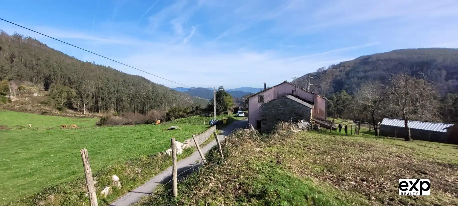 Detached homes for sale in O Valadouro    with Furnished