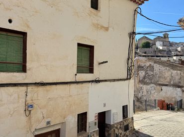 House with balcony for sale in Cuesta de los Herreros