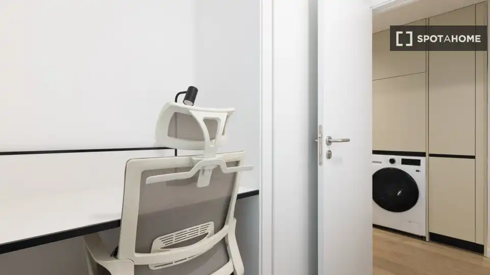 Flat for share in Valencia  with Air Conditioner, Heating and Terrace