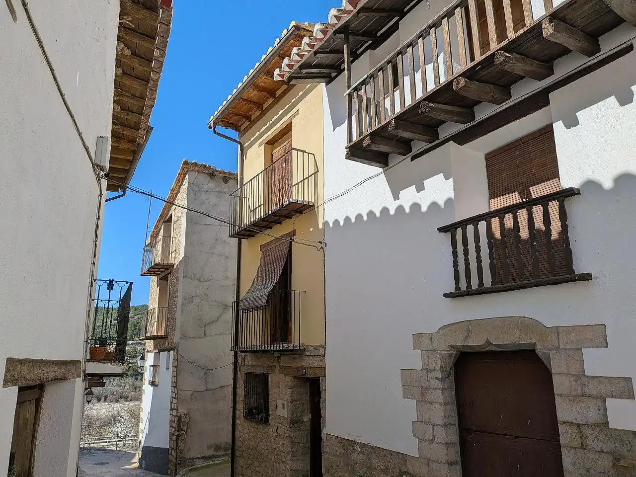 Vista exterior de Casa o chalet en venta en Morella con Calefacción, Terraza y Balcón