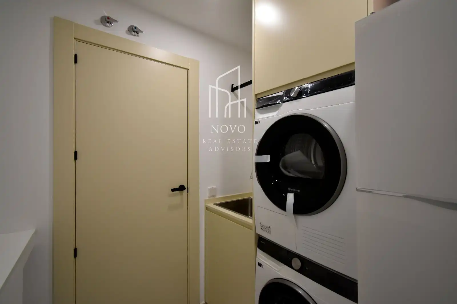 Habitación de Piso en venta en Madrid con Calefacción, Horno y Lavadora