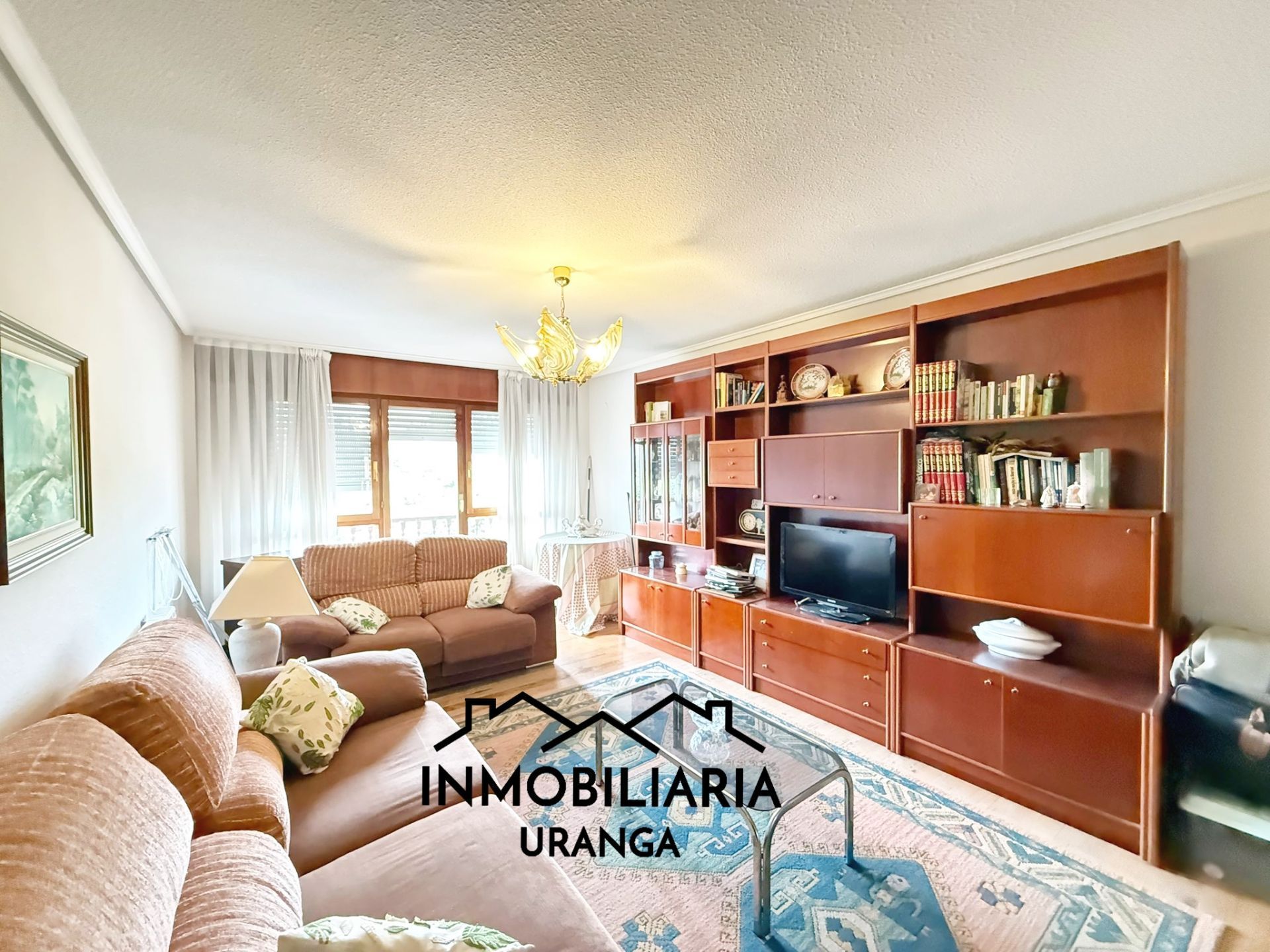 Sala de estar de Piso en venta en Escalante con Calefacción y Terraza