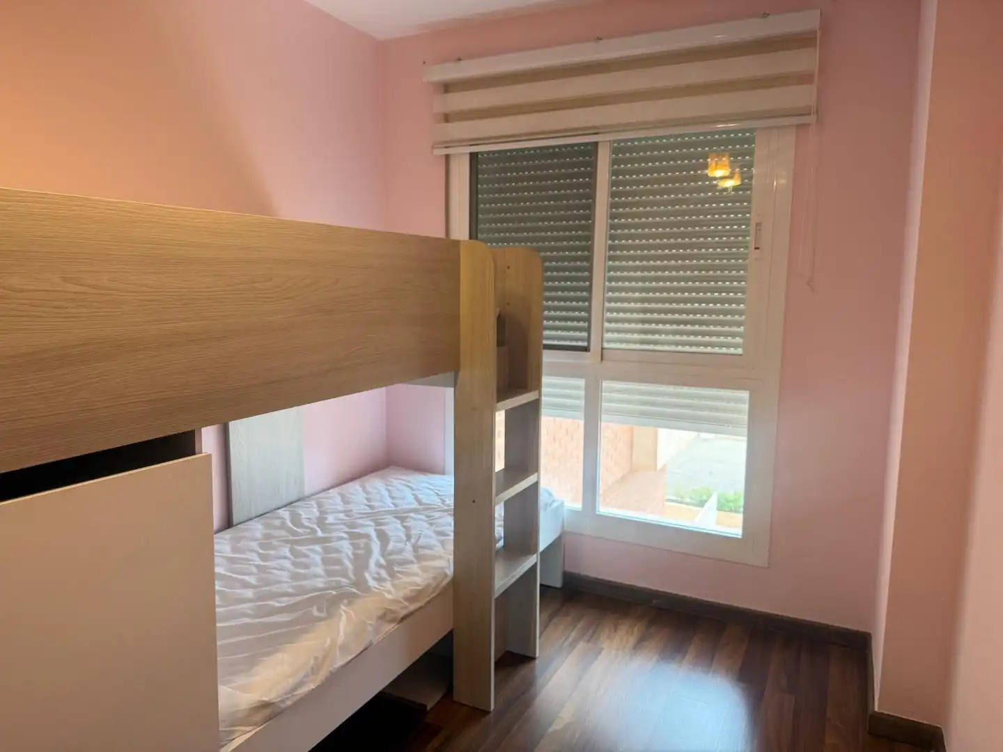 Schlafzimmer von Wohnung zur Miete in Águilas mit Klimaanlage, Parkett und Terrasse