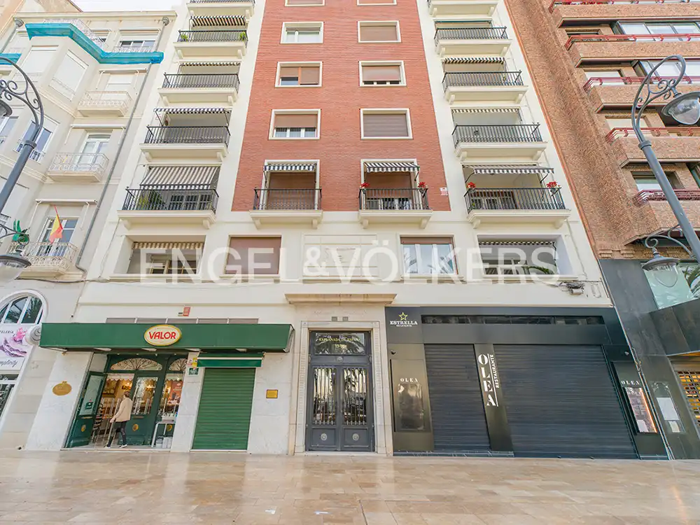 Vista exterior de Pis en venda en Alicante / Alacant amb Aire condicionat, Calefacció i Terrassa