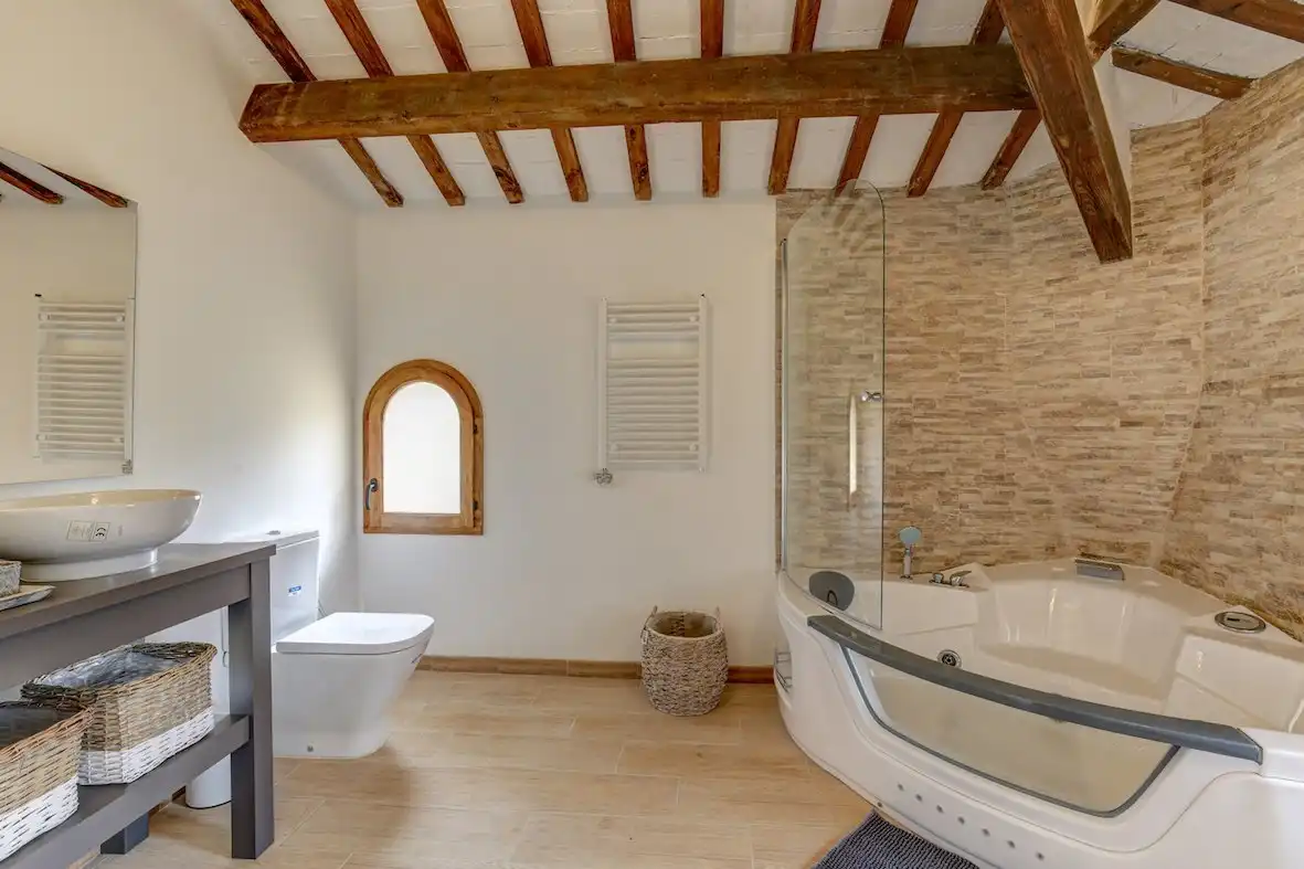 Badezimmer von Country house zum Verkauf in Llinars del Vallès mit Klimaanlage, Heizung und Abstellraum