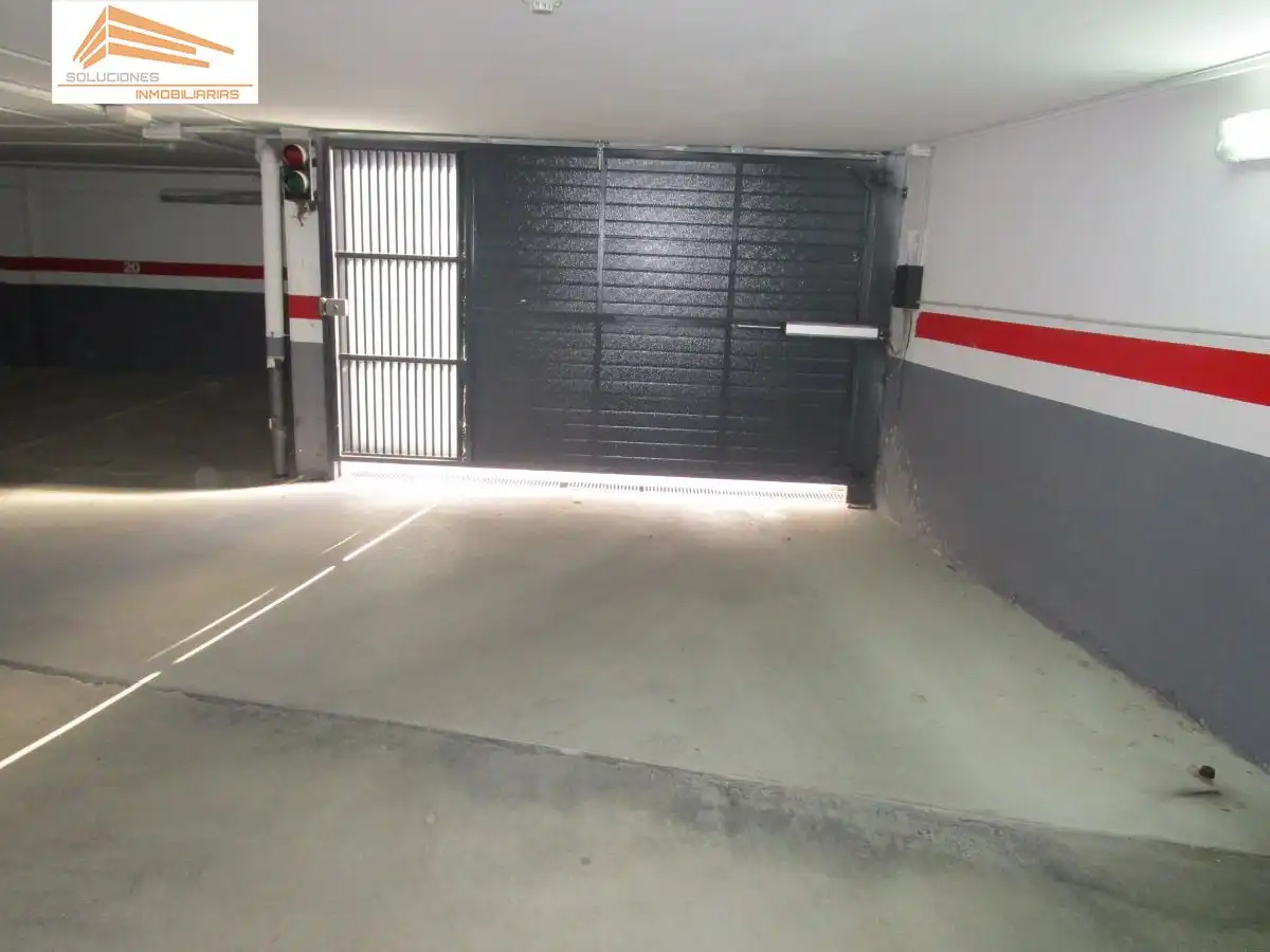 Parkplatz von Garage zum Verkauf in Portillo