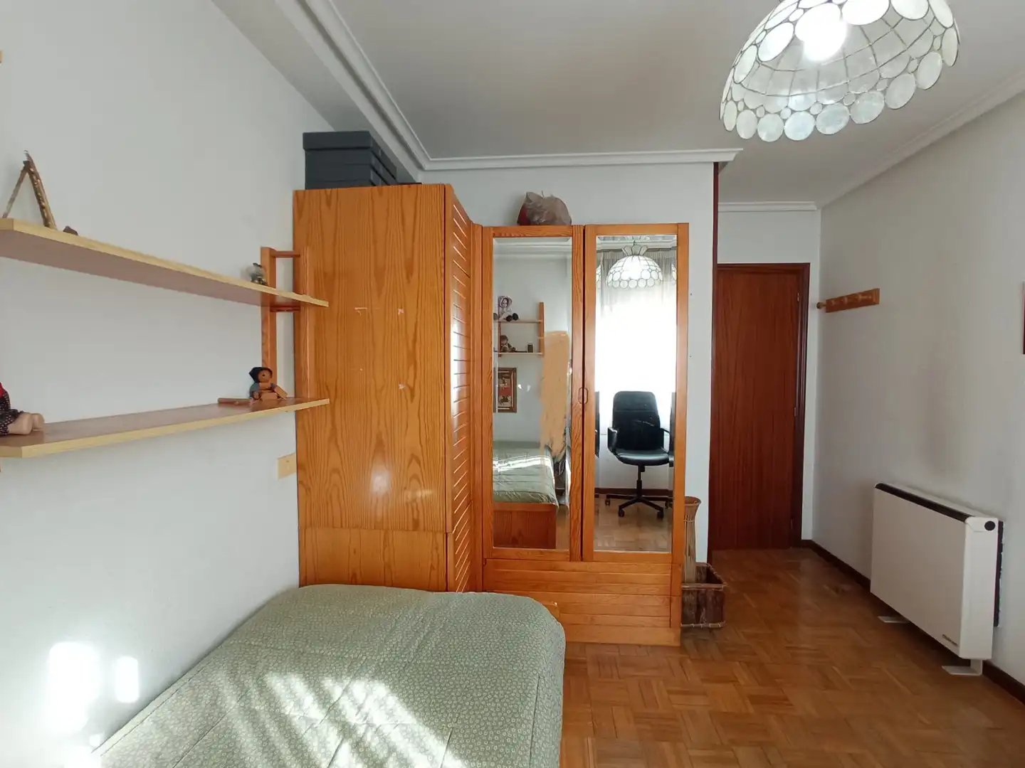 Dormitori de Pis en venda en Burgos amb Calefacció, Parquet i Traster