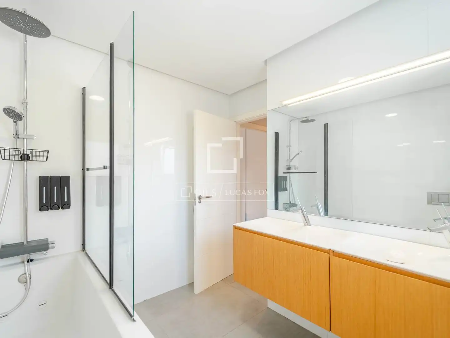 Baño de Casa o chalet en venta en L'Eliana con Aire acondicionado, Calefacción y Jardín privado