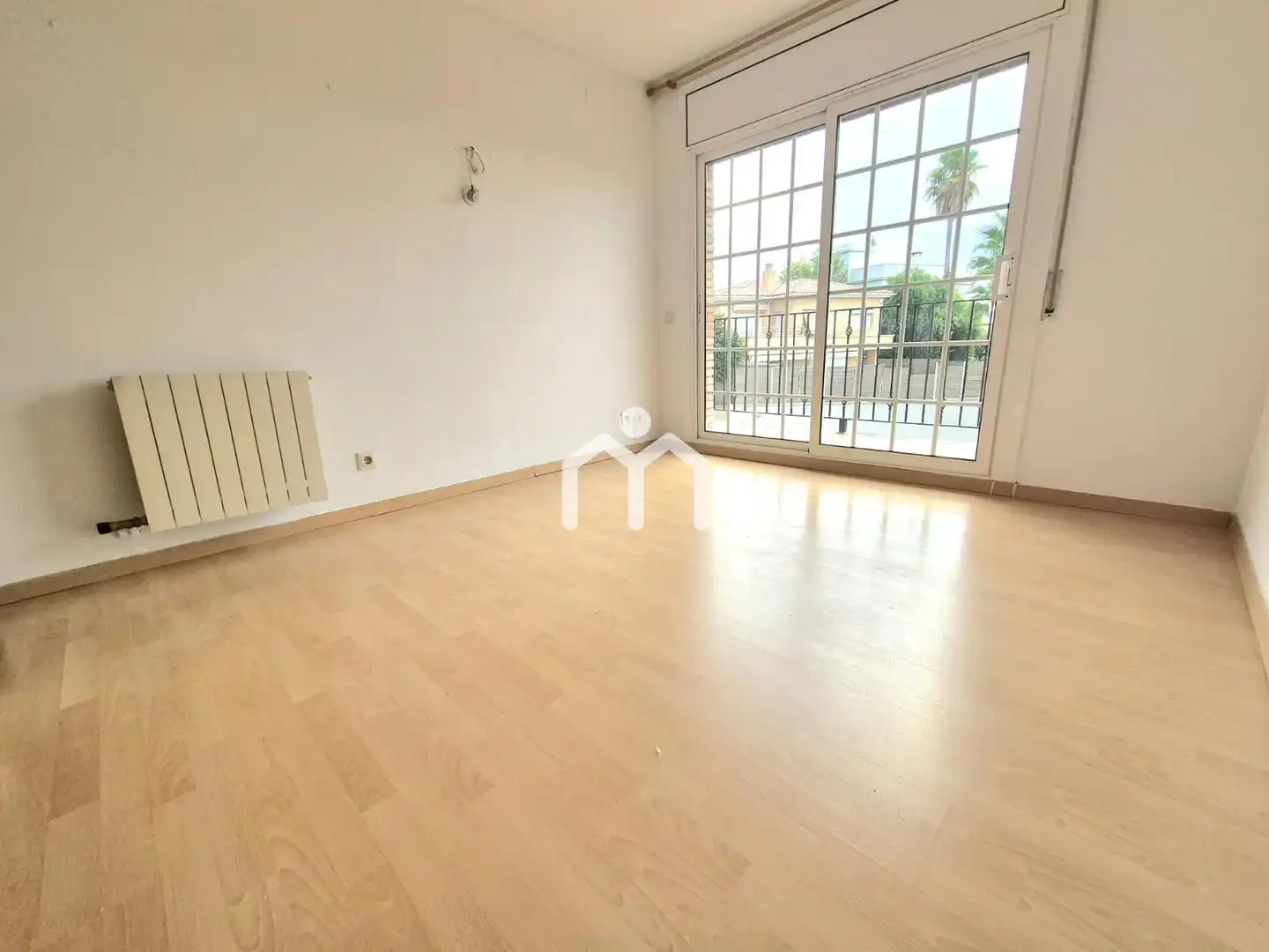 Habitación de Casa adosada en venta en Premià de Dalt con Calefacción, Parquet y Terraza