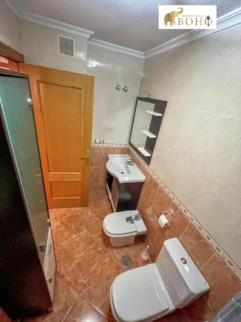 Flat with terrace to rent in Calle CATEDRATICO JOAQUIN RGUEZ 17, imagen 25