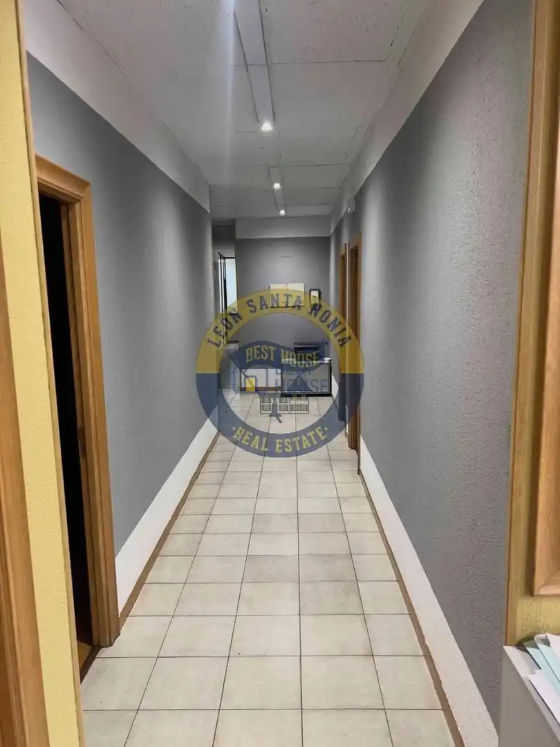 Business premises for sale in San Claudio - La Chantría, imagen 2