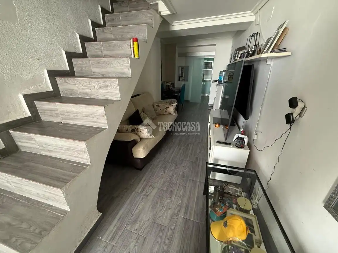 Casa adosada en venta en Martos con Terraza