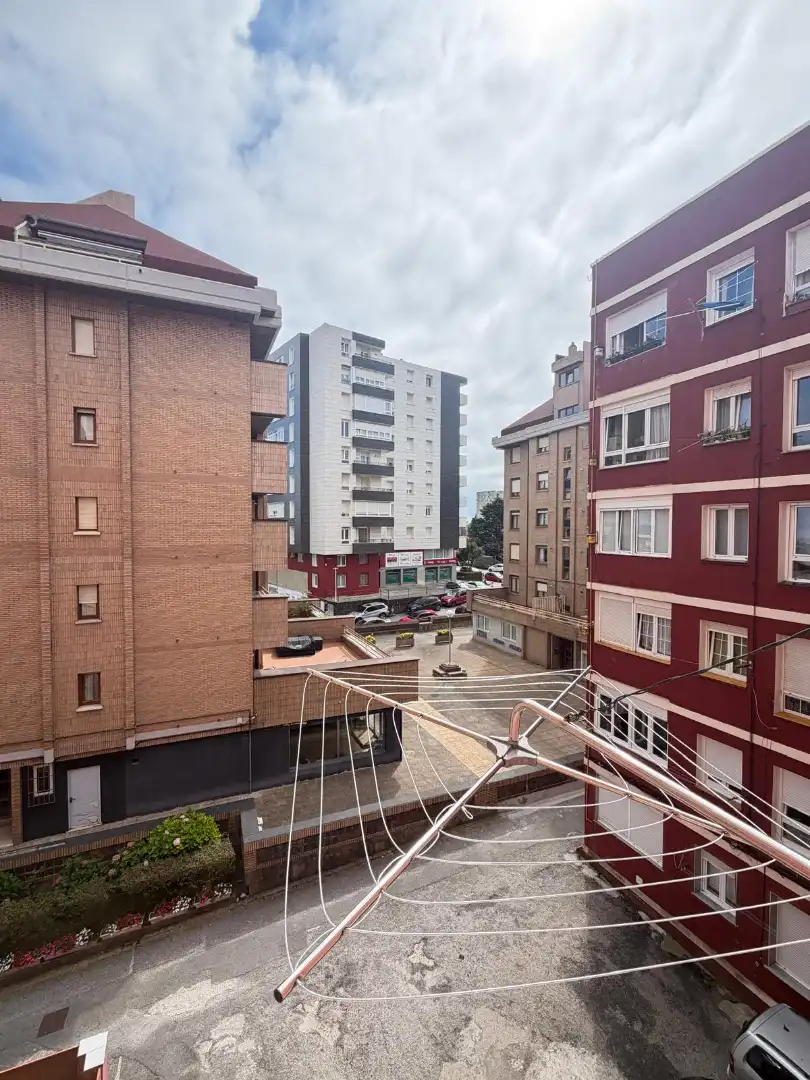 Vista exterior de Piso de alquiler en Santander con Calefacción, Amueblado y Horno