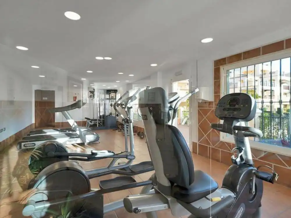 Apartament de lloguer en Estepona amb Aire condicionat, Terrassa i Piscina