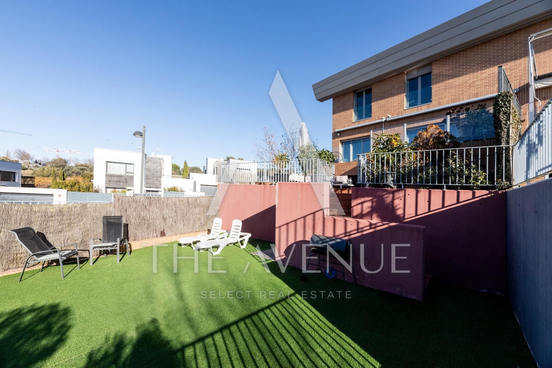 Terrace of Single-family semi-detached for sale in Boadilla del Monte  with Air Conditioner, Heating and Private garden