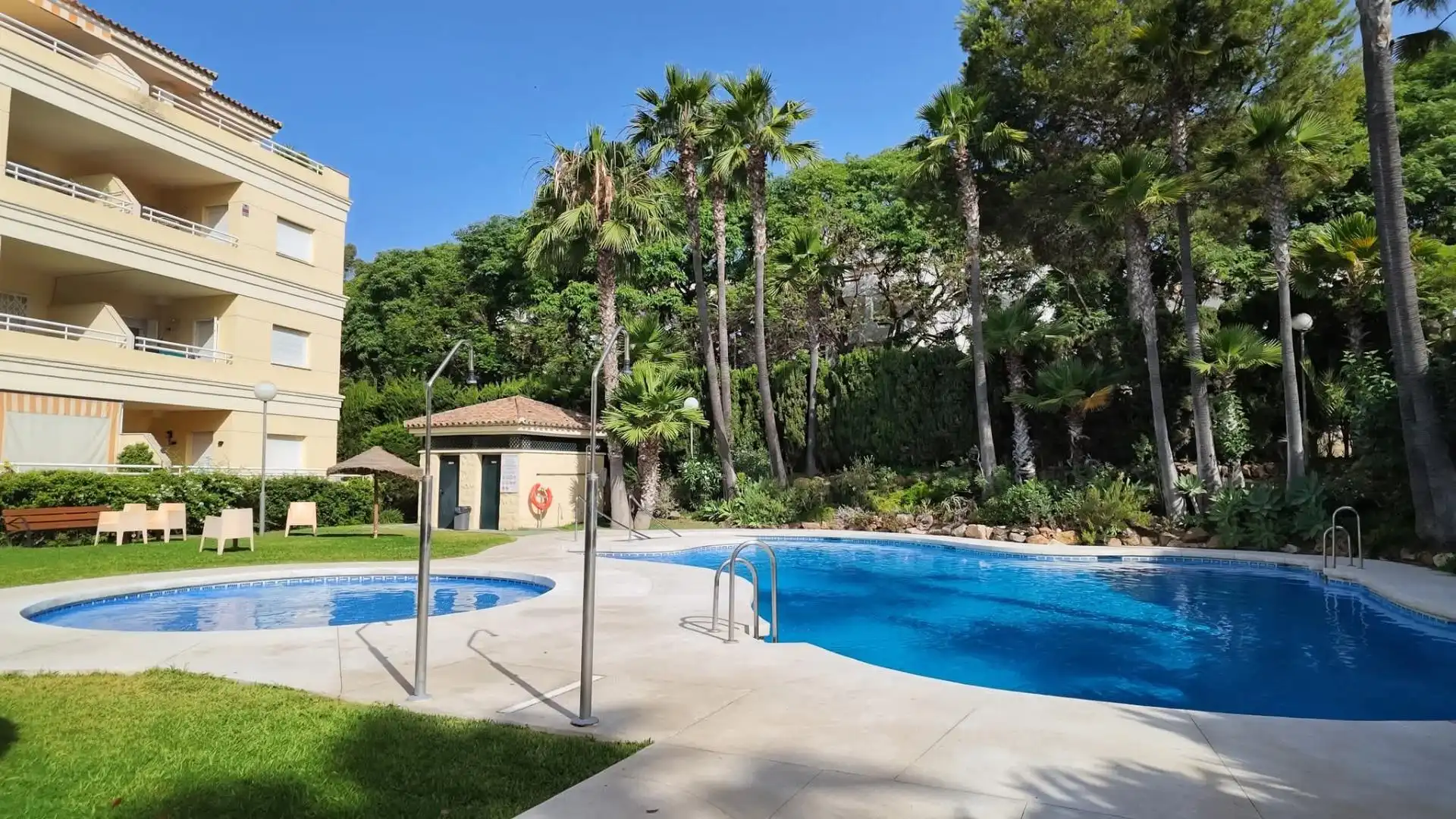 Piscina de Apartament en venda en Benalmádena amb Aire condicionat, Terrassa i Traster