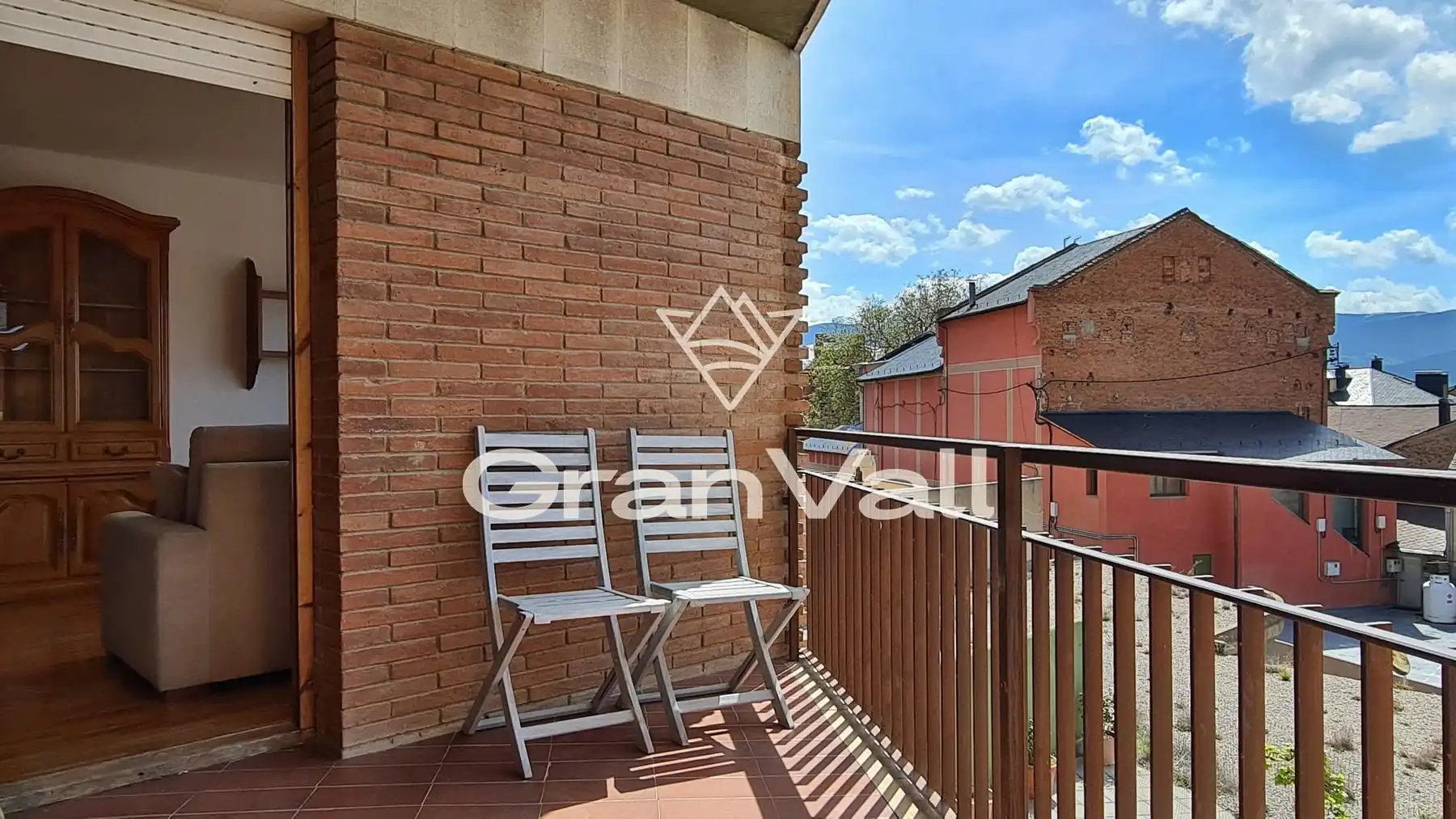 Terrassa de Apartament en venda en Puigcerdà amb Calefacció, Parquet i Terrassa