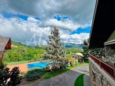 Casa con piscina in vendita a Castellciutat