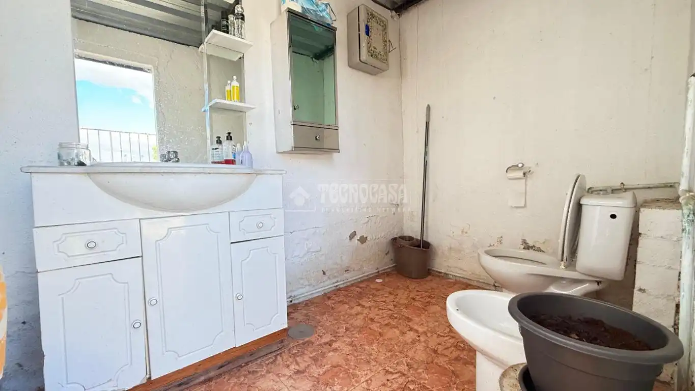 Baño de Finca rústica en venta en Alcaudete de la Jara con Aire acondicionado, Calefacción y Trastero