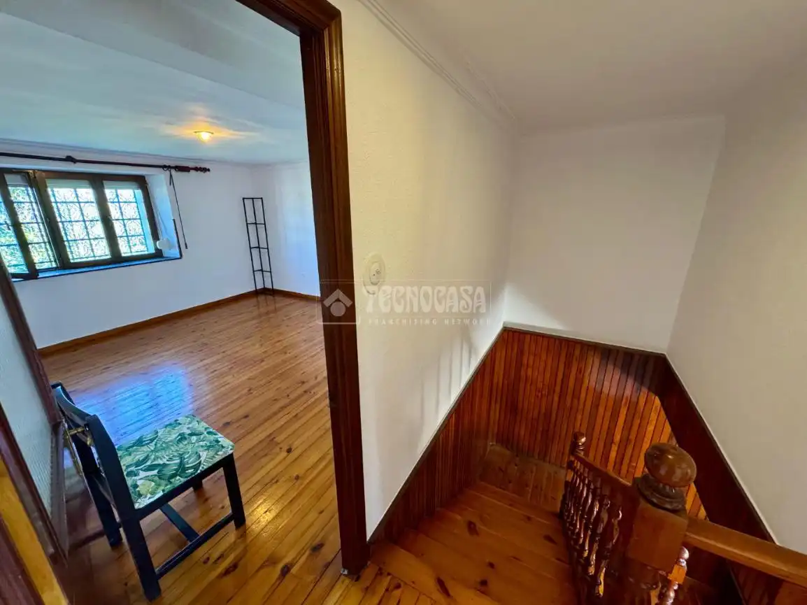 Casa adosada en venta en El Astillero
