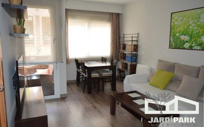 Living room of Flat for sale in Sabadell  with Heating, Parquet flooring and Balcony