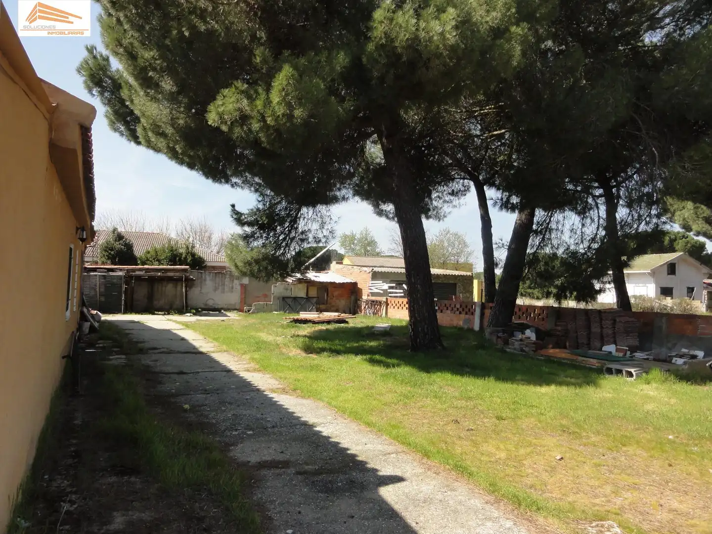 Casa o chalet en venta en Calle Calle Retama, Valdestillas
