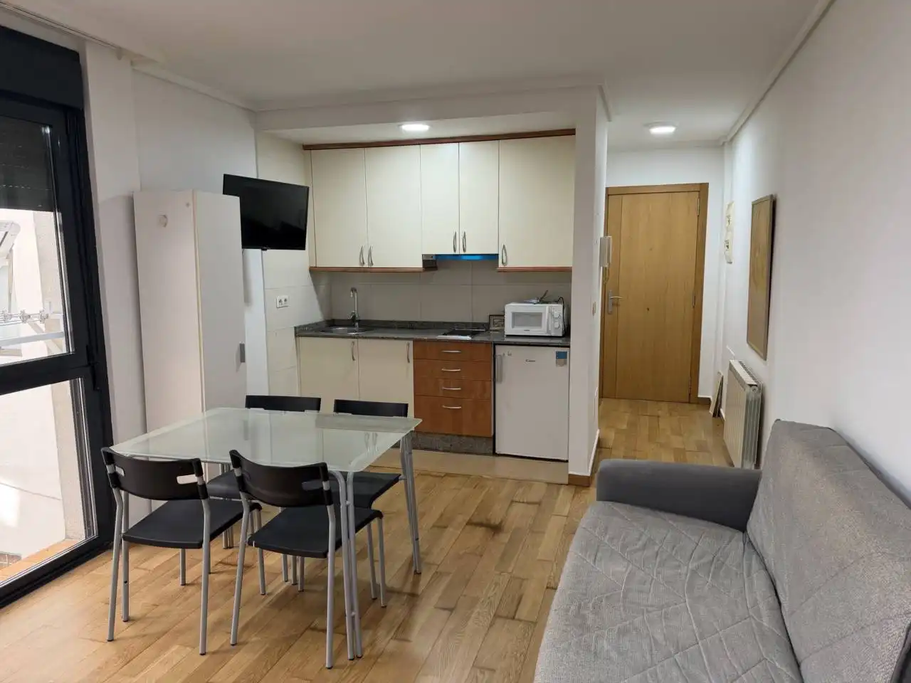 Küche von Wohnung zur Miete in Vigo  mit Heizung, Parkett und Möbliert