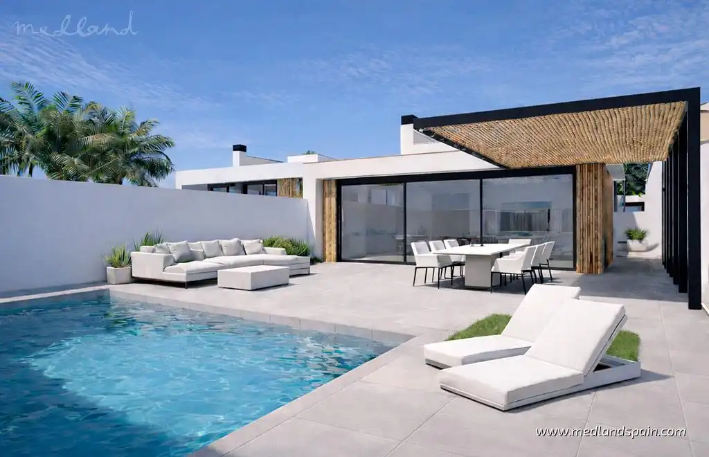 Villa mit Pool zum Verkauf in Las Lomas de Rame - Bahía Bella