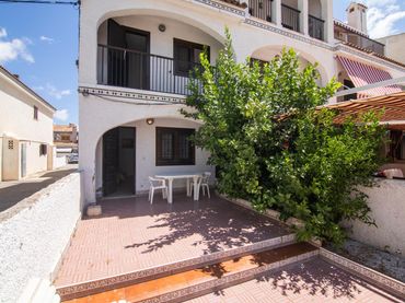 Bungalow with balcony for sale in Calle MISTERI D'ELX 20