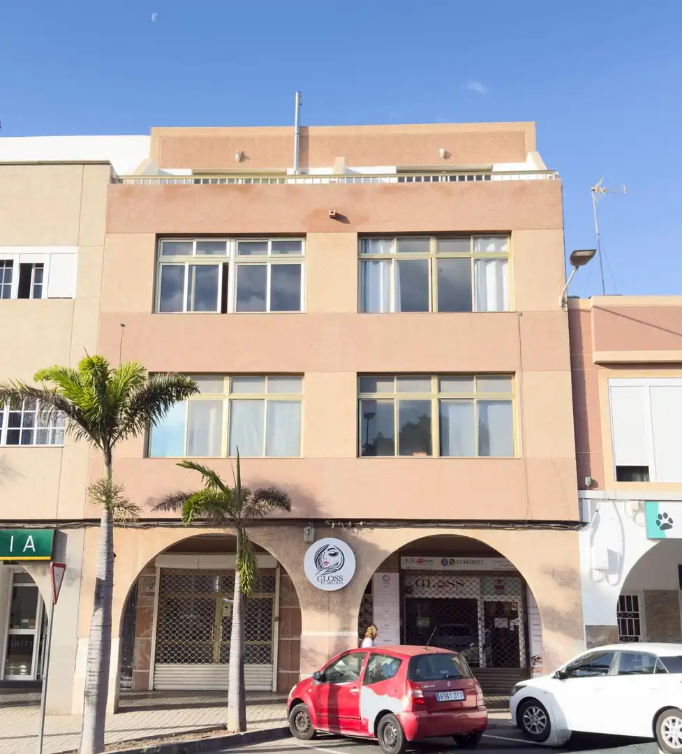 Vista exterior de Piso en venta en Santa Lucía de Tirajana