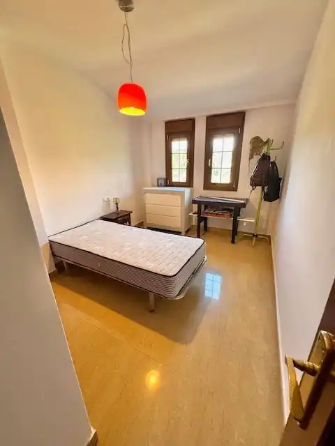 Schlafzimmer von Dachboden zur Miete in Altea mit Klimaanlage, Terrasse und Möbliert