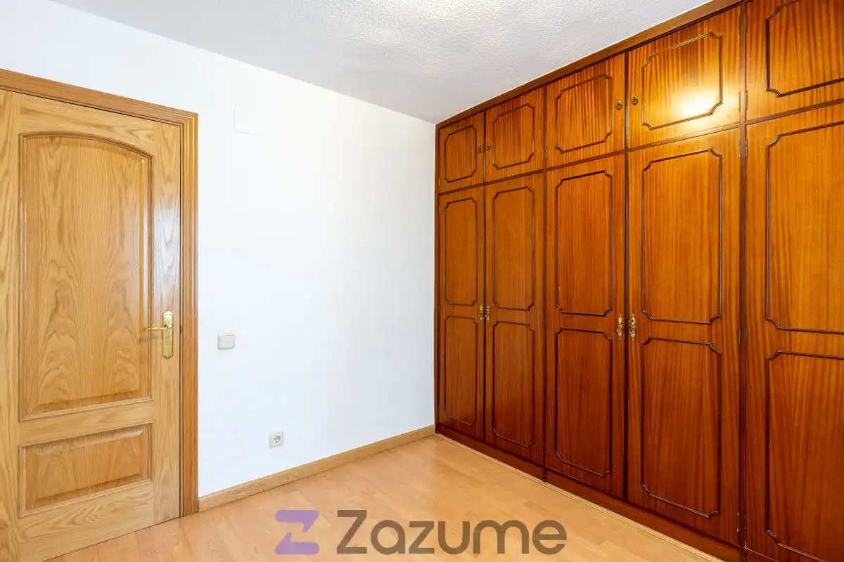 Wohnung zur Miete in Av. del Dr. García Tapia, Marroquina
