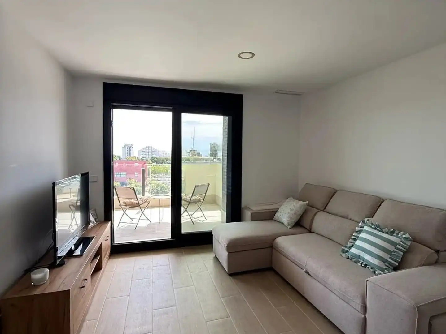 Sala de estar de Piso de alquiler en El Campello con Aire acondicionado, Calefacción y Piscina