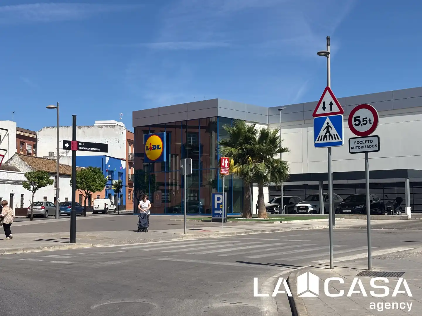 Vista exterior de Piso en venta en Dos Hermanas con Aire acondicionado