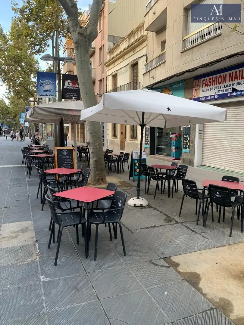Terraza de Local de alquiler en Vilanova i la Geltrú con Aire acondicionado y Amueblado