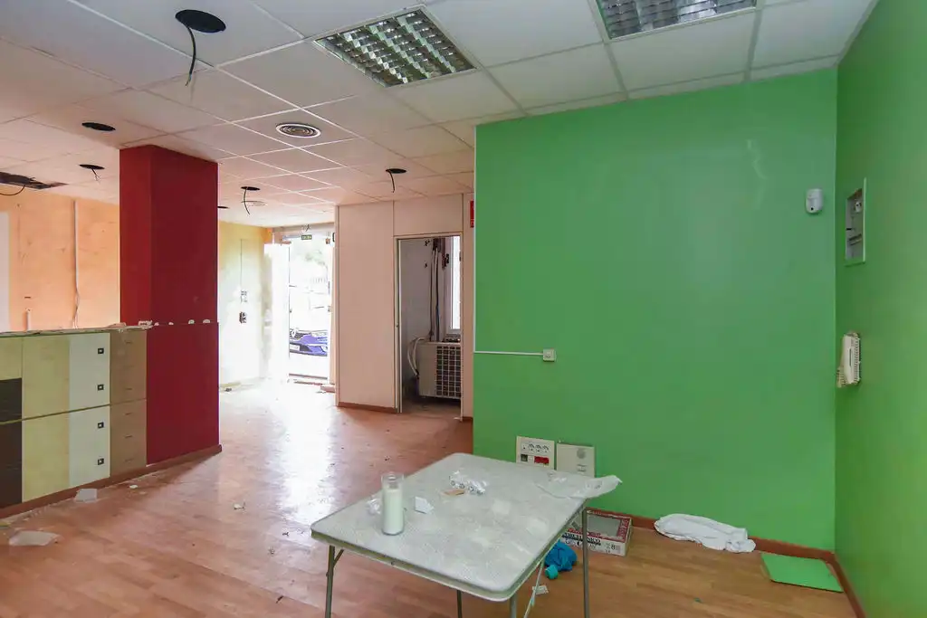 Local en venda a C/ Josep Trueta, Sant Joan - TV3
