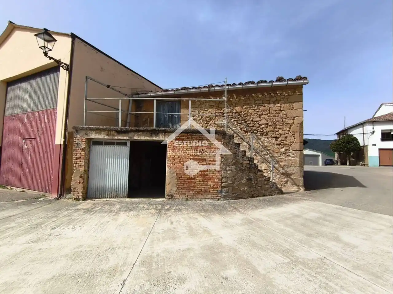 Exterior view of Garage for sale in Aguilar de Codés
