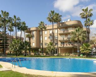 Vista exterior de Apartament en venda en Torremolinos amb Aire condicionat, Jardí privat i Terrassa