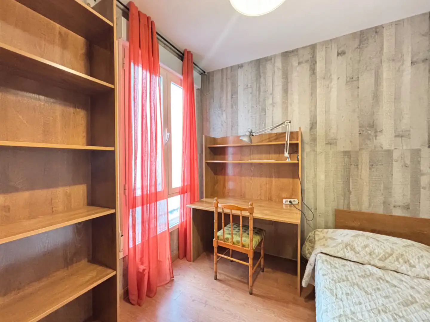 Flat for rent in Calle de Ilustración, Argüelles