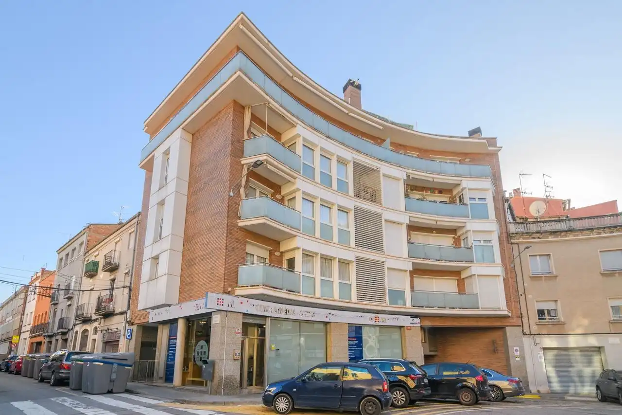 Exterior view of Flat for sale in Manresa