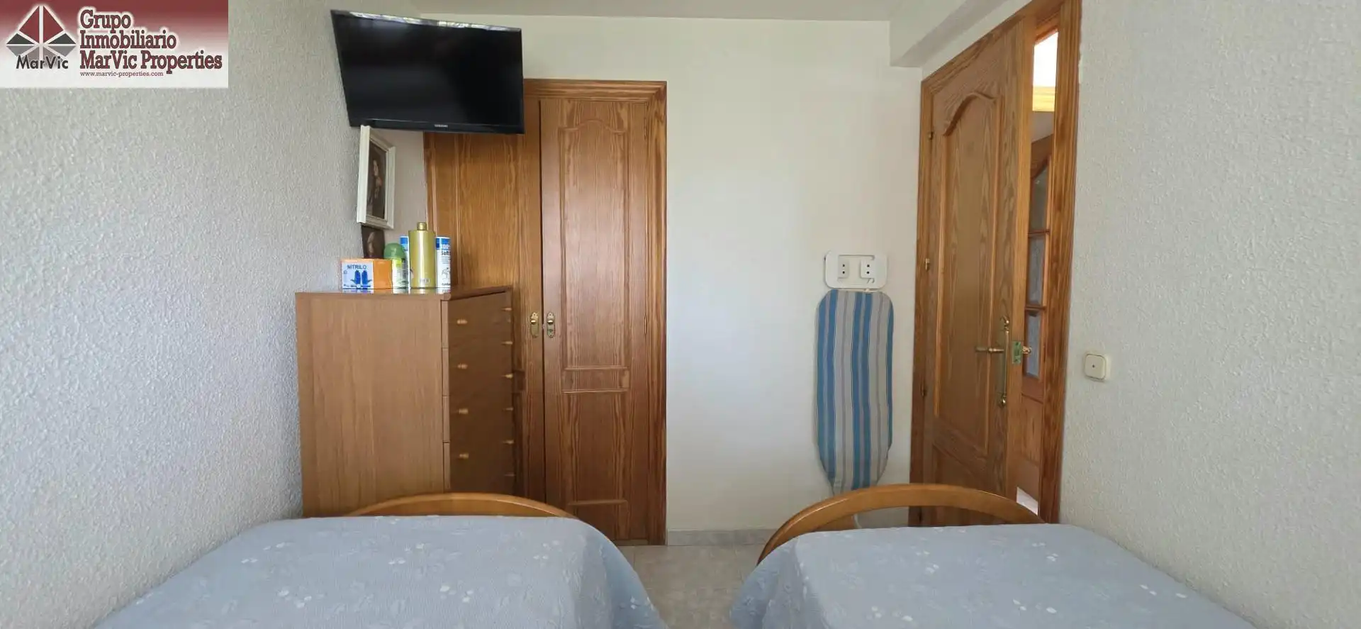 Habitación de Apartamento en venta en Benidorm con Aire acondicionado, Jardín privado y Amueblado