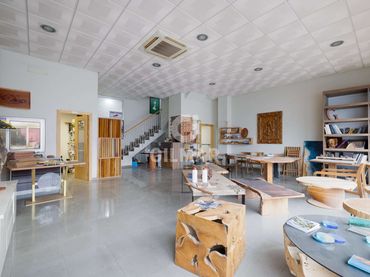 Industrial building for sale in Estepona Pueblo