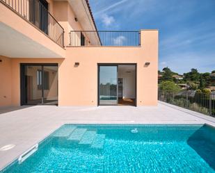 Piscina de Casa o xalet en venda en Sant Vicenç de Montalt amb Aire condicionat, Calefacció i Jardí privat