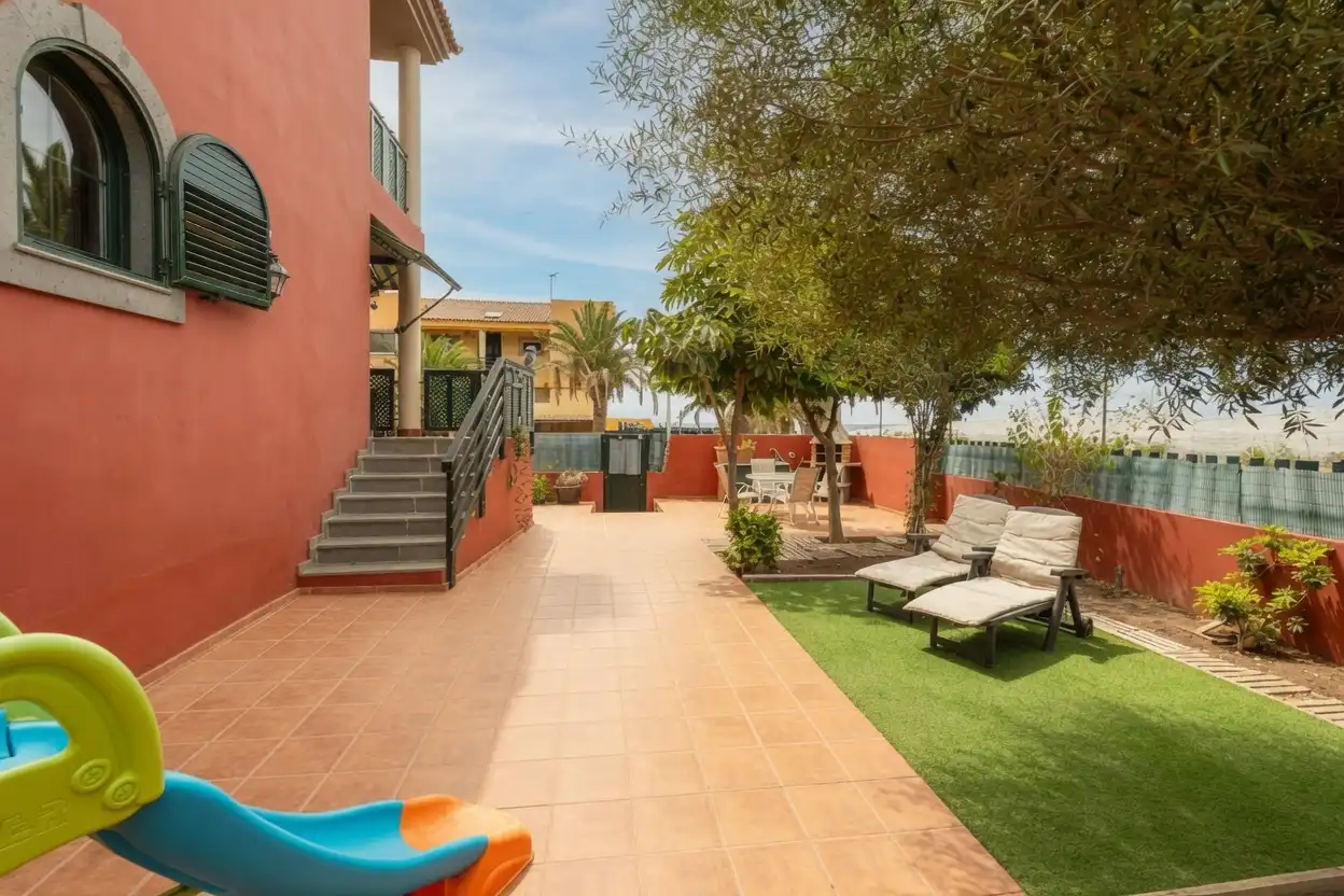 Terraza de Dúplex en venta en Telde con Jardín privado, Terraza y Trastero